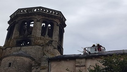 Saint-salvadou : la foudre embrase le clocher